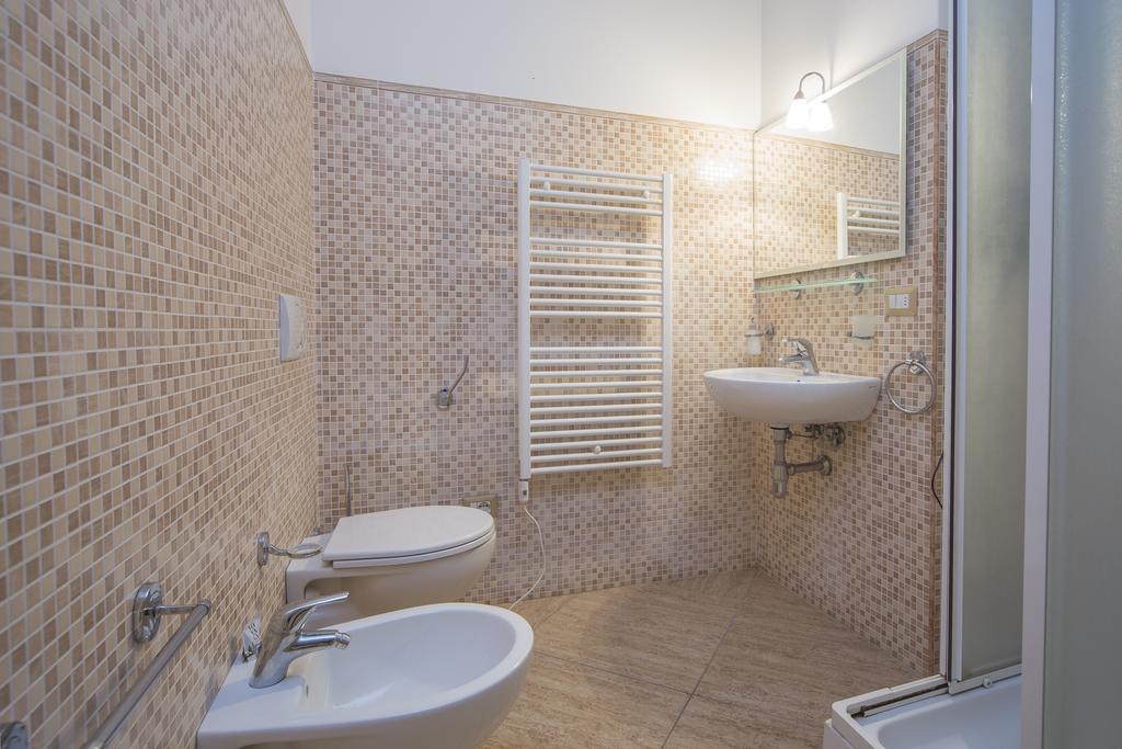 B&B Casa Cavour Сан-Бенедетто-дель-Тронто Екстер'єр фото